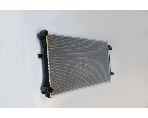 KEMP Радіатор Skoda Oktavia VW Golf 7 Audi A-3 1.4-2.0 TDI 12 пл.соти 650*410