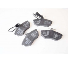 KEMP Колодки гальмівні передні Audi 100 83-90, VW Passat B-3 88-90 357698151A