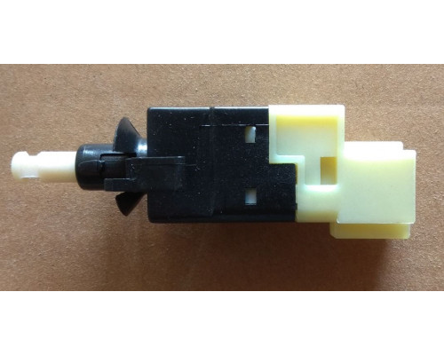 KEMP Вимикач стоп-сигналу (гальмівна 