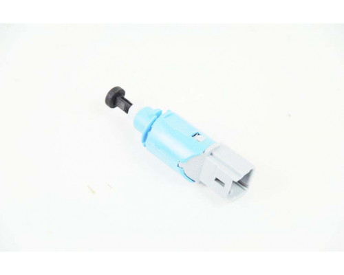 KEMP Вимикач стоп-сигналу (лягушка гальмівна) Renault Master 2 3 Megan 2 3 (2pin)