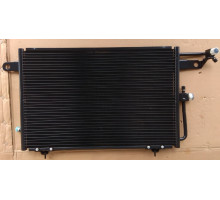 KEMP Радіатор кондиціонера Audi A100 90-94 550*375 4A0260403AC