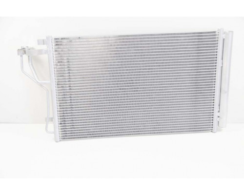 KEMP Радіатор кондиціонера HYUNDAI Elantra 10-13 Hyundai i30 12 KIA Cee'd 608*381