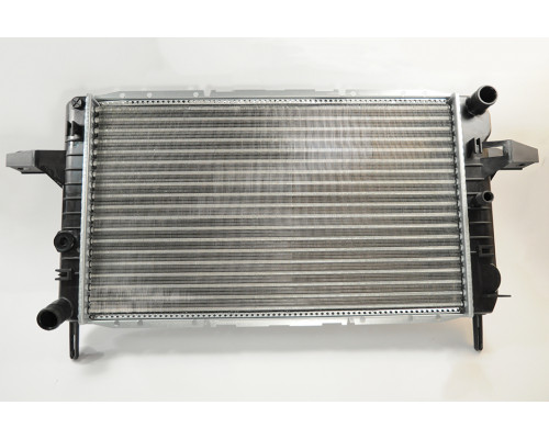 KEMP Радіатор Ford Sierra 87-93 1.6-1.8 CVH 2.0 DOHC 600*370