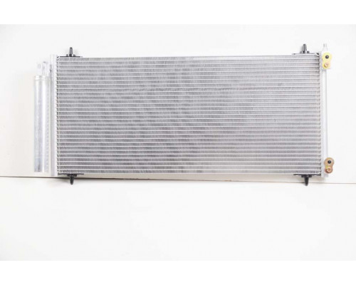 KEMP Радіатор кондиціонера Peugeot 407 Citroen C5 3 C6 06 670*303