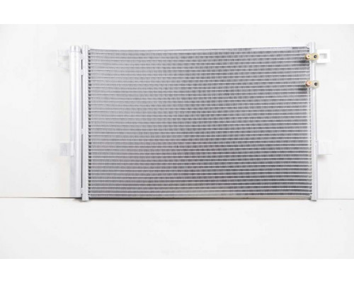 KEMP Радіатор кондиціонера VW Amarok 10 650*452