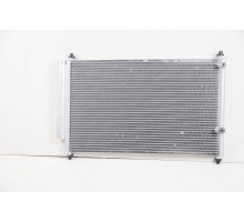 KEMP Радіатор кондиціонера Toyota Corolla E16 Auris Avensis 627*366 940037