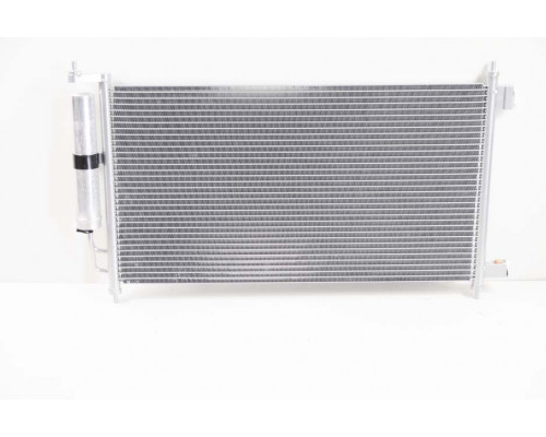 KEMP Радіатор кондиціонера Nissan Juke 10 Micra 02 Note 06 654*340
