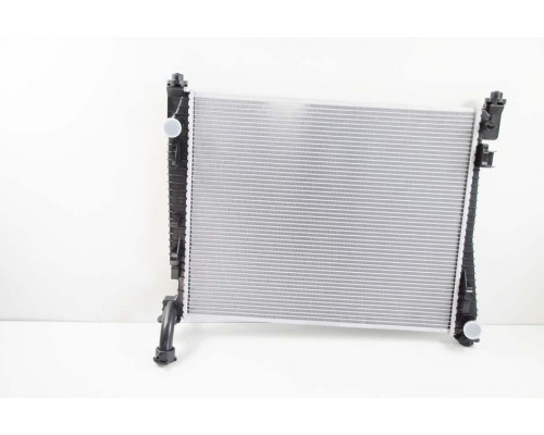 KEMP Радіатор JEEP GRAND CHEROKEE (WK2, W3) (10-) 637*508 плоскі соти