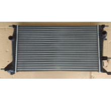 KEMP Радіатор Renault Megan 3 1.6-2.0 DCI 10 (650*390) 21410-0057R