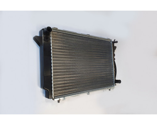 KEMP Радіатор Audi-80 91-96 2.6-2.8 AC+/- 596*409