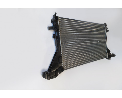 KEMP Радіатор Renault Master 3 Opel Movano B 2.3CDTI AC+/- 10 (круг.соти)