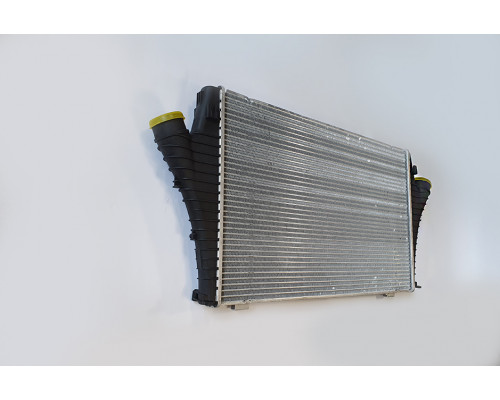 KEMP Радіатор інтеркулер Opel Vectra C Signum 1,9 CDTI Fiat Croma 1.9 D 04>A/T