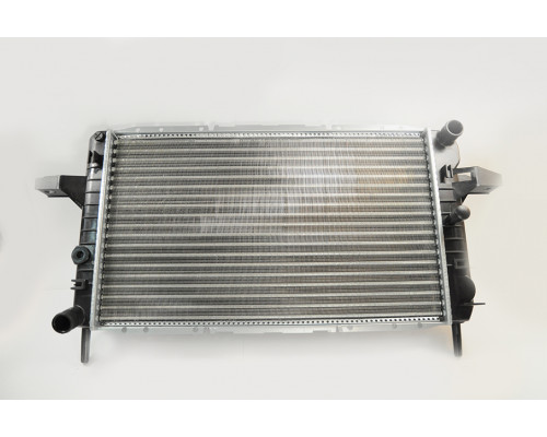 KEMP Радіатор Ford Sierra 87-93 2.0 DOHC 1.6-1.8 CVH 600*370