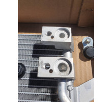 KEMP Радіатор кондиціонера VW Jetta, Beetle 2015- USA