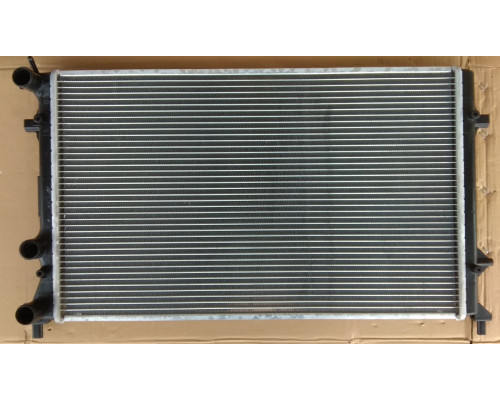 KEMP Радіатор VW Passat B7 USA 3,6 плоскі соти