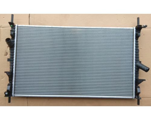 KEMP Радіатор Ford Transit 12-20 2.2 TDCI 765*480