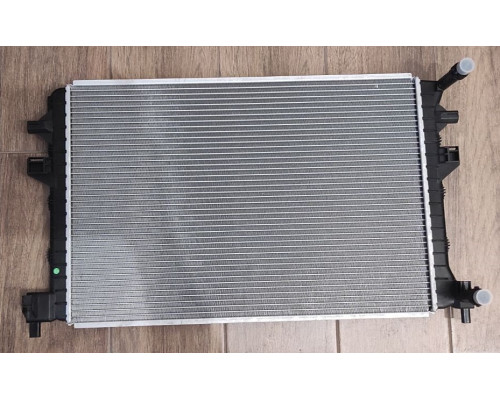 KEMP Радіатор доп. охолодж. двигуна (620x414x16) / VW Golf, AUDI A3, SKODA Octavia, 13