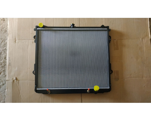 KEMP Радіатор Toyota Land Cruiser 200 08 590 x 715 x 48 мм плоскі соти