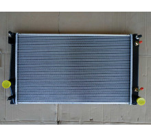 KEMP Радіатор Toyota RAV4 (III (#A30) (06-) 670 x 403 x 20 мм плоскі соти АКПП 646843