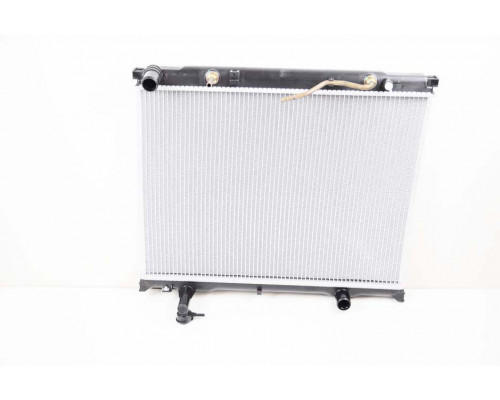 KEMP Радіатор KIA Sorento 06 470 x 638 мм плоскі соти