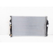 KEMP Радіатор Toyota RAV4 (A4) (2012 - 2020) 670 x 411 x 26 мм 2.2 D плоскі соти 646865