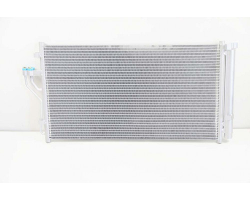 KEMP Радіатор кондиціонера HYUNDAI ix35 (LM) (09-) KIA CARENS III (RP) (13-)