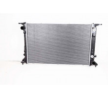 KEMP Радіатор Audi Q5 (8RB) (2008 - 2020) (плоскі соти) 8R0121251A