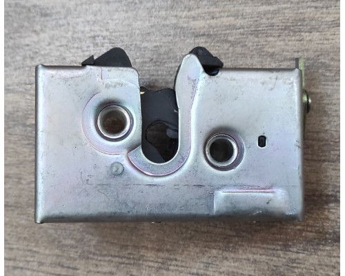 KEMP Замок двері Audi A100 задній L (торцевий) 88р лівий