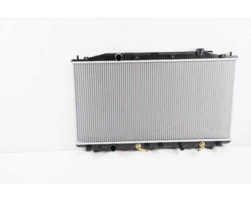 KEMP Радіатор Honda Accord 08-12 400 x 766 x 16 мм плоскі соти