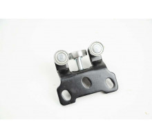 KEMP Кронштейн сдвижної бокової двері середній Ford Transit 12- (Каретка) BK31V268B40AE