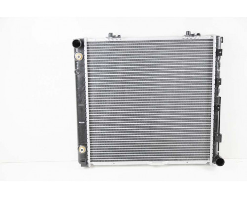 KEMP Радіатор Mercedes W124E 2,0-2,2 84-89 АКПП 485*490 плоскі соти