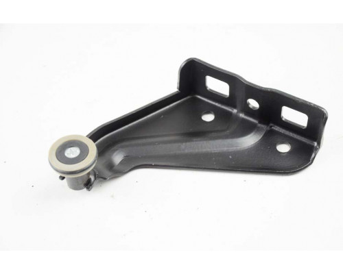 KEMP Ролик двері сдвижної правий верхній OPEL Combo 01-11