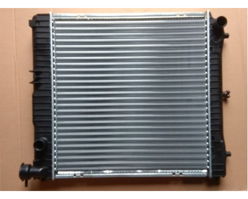 KEMP Радіатор Mercedes 207-409 мех 86-89 475*518