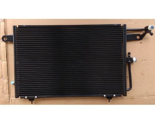 Радіатор кондиціонера Audi A100 90-94 550*375