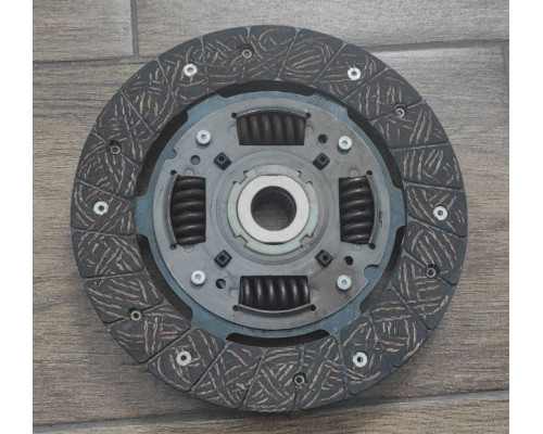 Диск зчеплення  210х28 VW Golf,Bora 1,6 86-96 Skoda Octavia