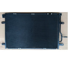 Радіатор кондиціонера  Audi A4 2.7-3.0 TDI 04-08  610*388