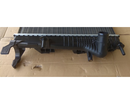 Радіатор Renault Megan 3 1.6-2.0 DCI 10-> (650*390)