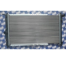 Радіатор Daewoo Nubira 97-99 мех 1,6-2,0 655*382