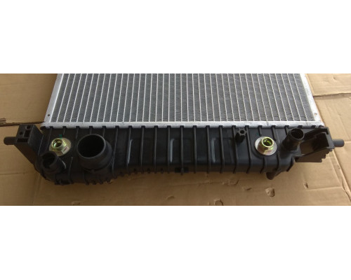 Радіатор Chevrolet Aveo T300 АКПП АС+/- 11-> 620 x 395 x 27 mm плоскі соти