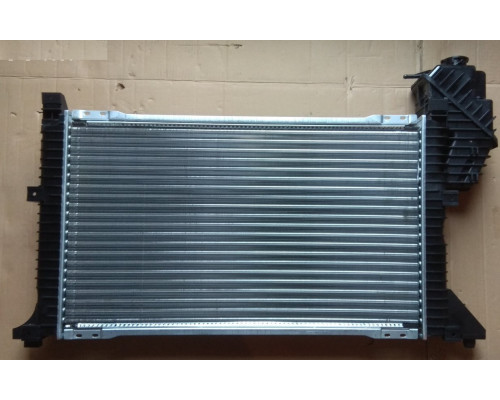 Радіатор Mercedes Sprinter 208-412 мех AC+97-06 680*408*42