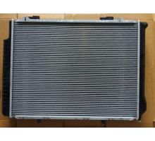 Радіатор Mercedes E W210 220-320 95-02г.АКП 640*492 плоскі стільники